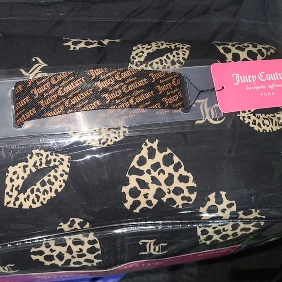 Juicy Couture Black and Gold 8-Piece Bed Set - Queen